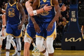 爱游戏-巴特勒回归赛场，精彩发挥首场状态亮眼，日本队观众沸腾！的简单介绍