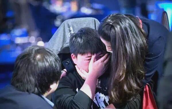 关于Uzi新星爆冷表现惊艳，TES未来可期！的信息